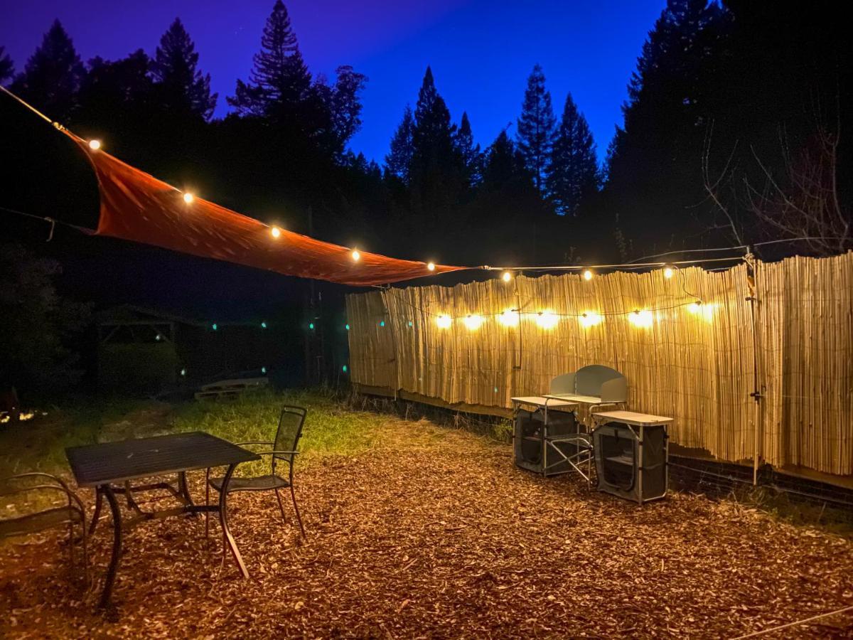 Glamping In The Redwoods With A Hot Tub! Hotel Гарбервил Екстериор снимка