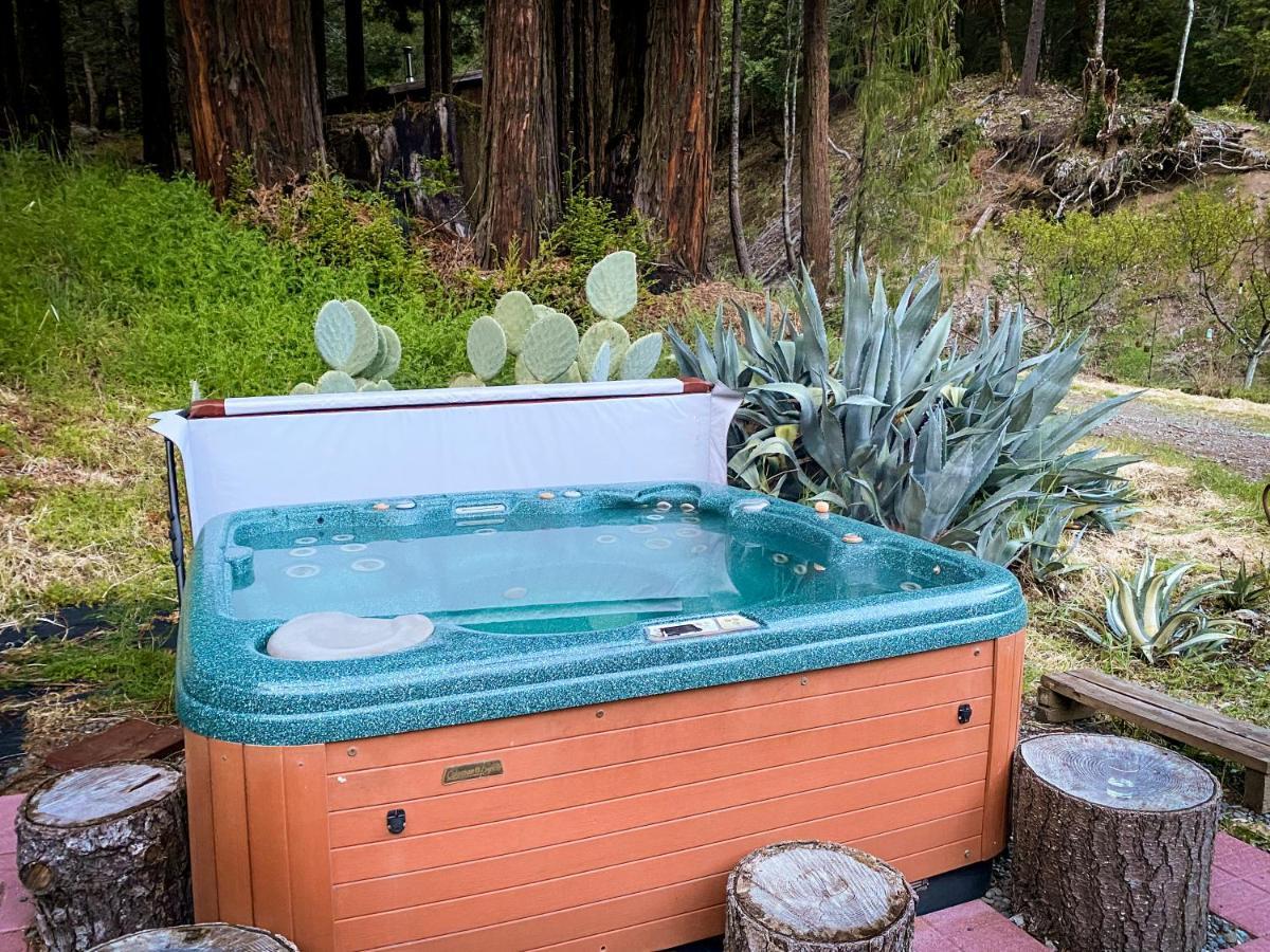 Glamping In The Redwoods With A Hot Tub! Hotel Гарбервил Екстериор снимка